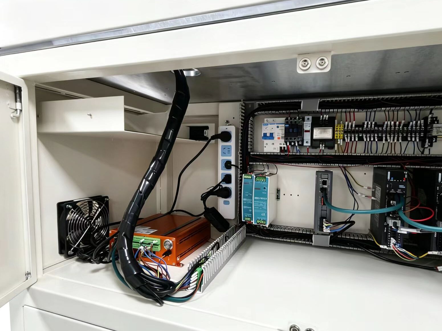 视觉点胶机能24小时连续工作吗?(images 1)